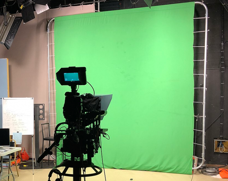 Making Your Own Tutorials, Part 3 Using a Green Screen